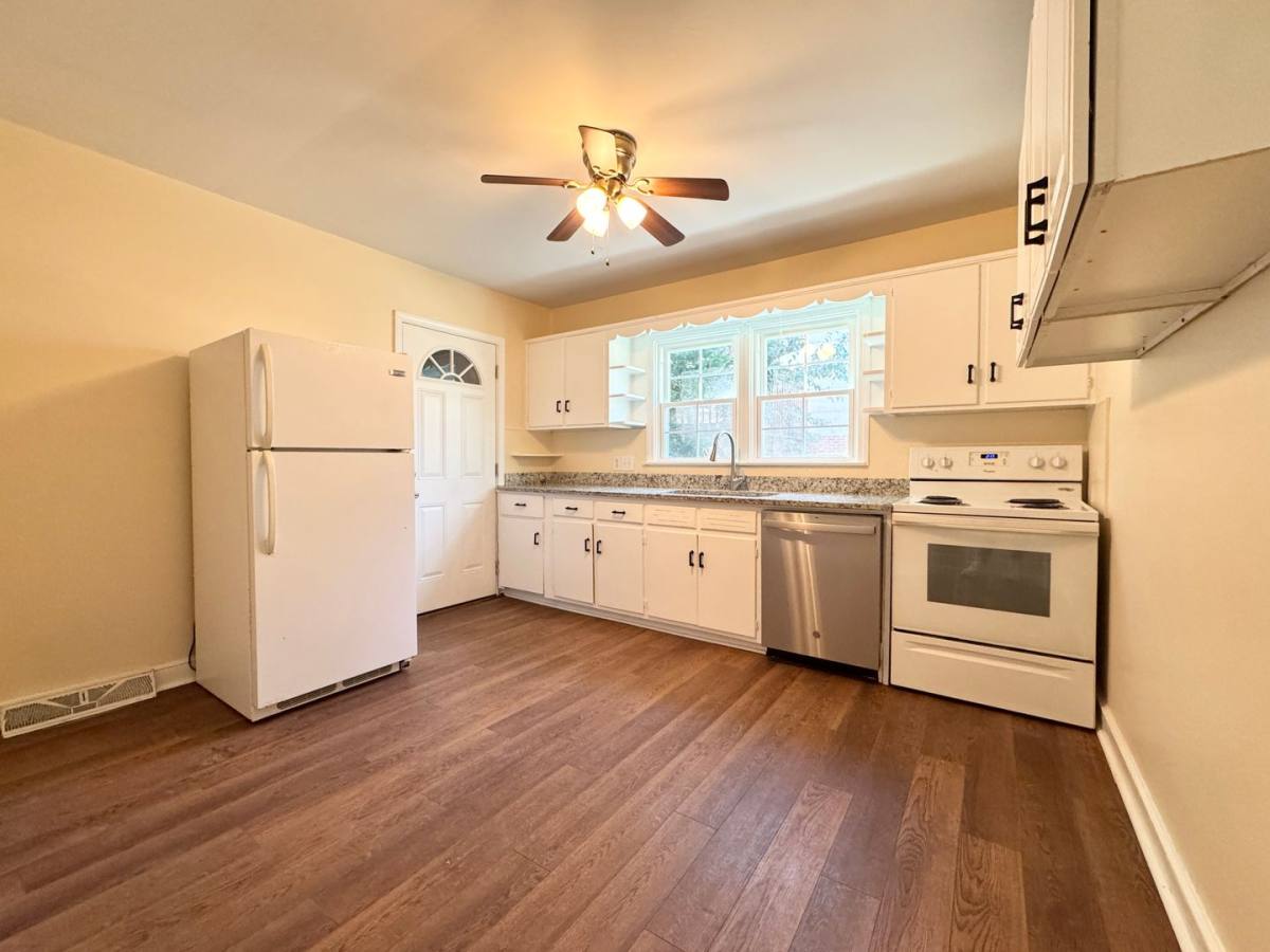 House for rent at 2001 Colonial Ave, Greensboro, NC 27408