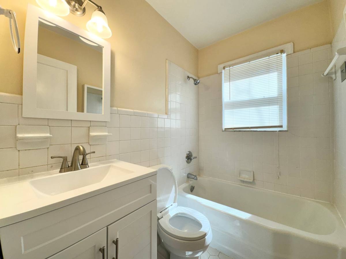 House for rent at 2001 Colonial Ave, Greensboro, NC 27408