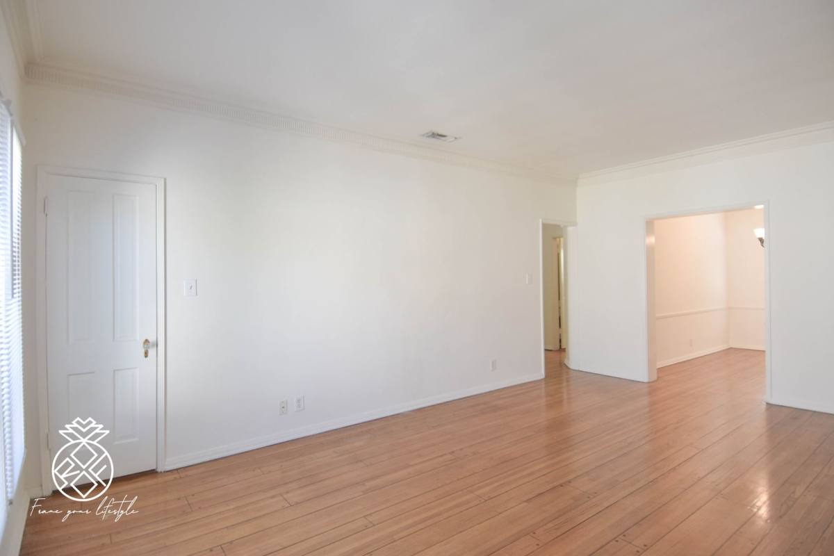 Apartment for rent at 9348 - 9358 1 2 W Olympic Blvd, Beverly Hills, CA 90212