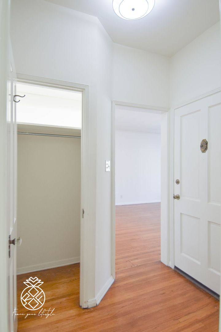 Apartment for rent at 9348 - 9358 1 2 W Olympic Blvd, Beverly Hills, CA 90212