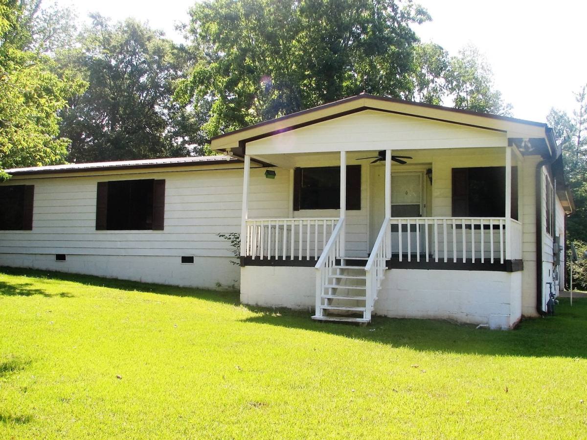 56IVY St, Comer, GA 30629