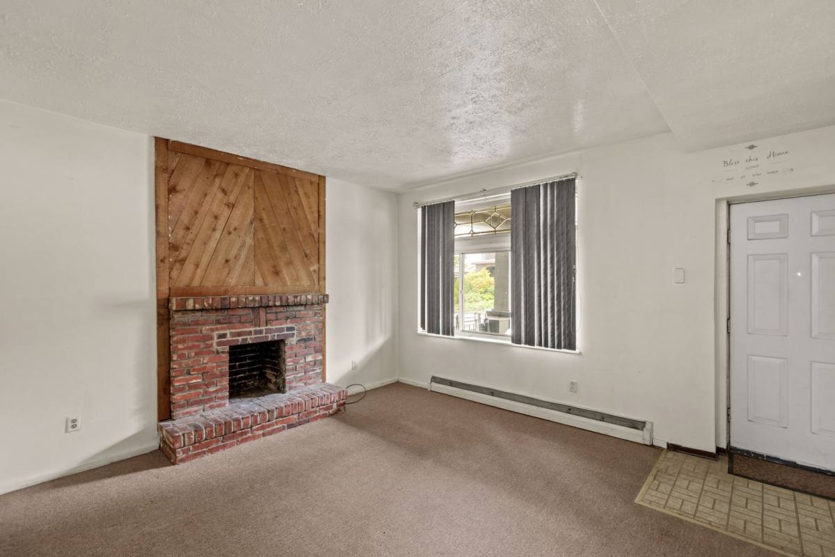 Apartment for rent at 2232 Woodstock Ave, Pittsburgh, PA 15218