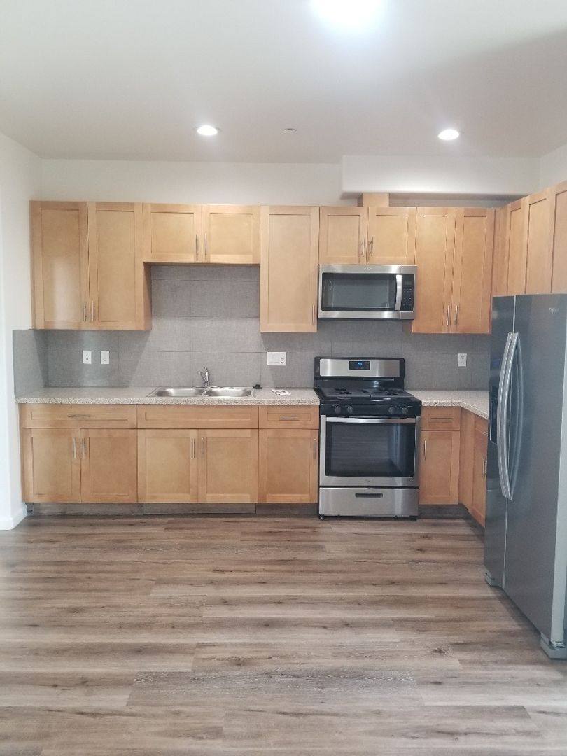 Apartment for rent at 4800 Avalon Blvd, Los Angeles, CA 90011