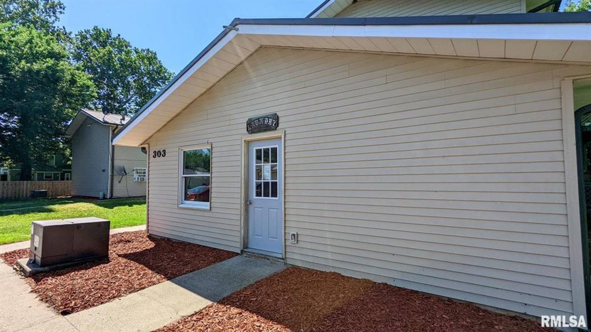Apartment for rent at 306 Larson Court, Hillsdale, IL 61257