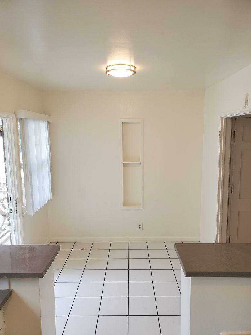 Apartment for rent at 11320 Washington Place, Los Angeles, CA 90066