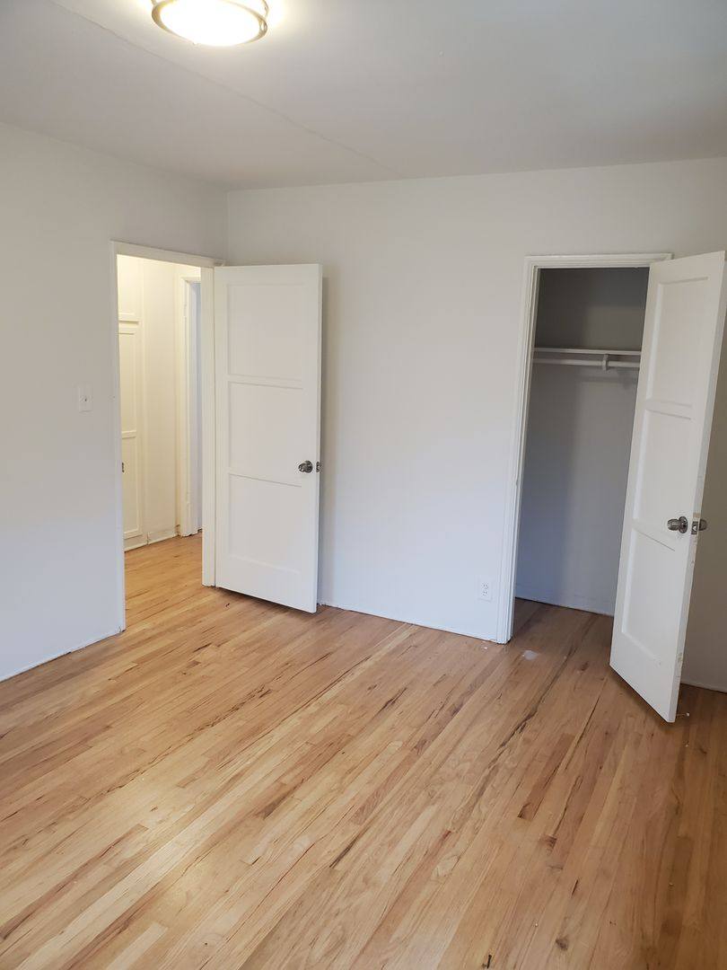 Apartment for rent at 11320 Washington Place, Los Angeles, CA 90066