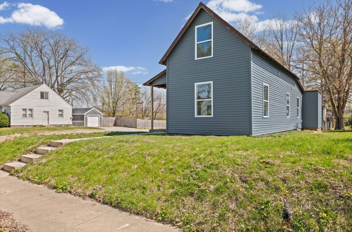 Apartment for rent at 327 N 23rd St, Lafayette, IN 47904