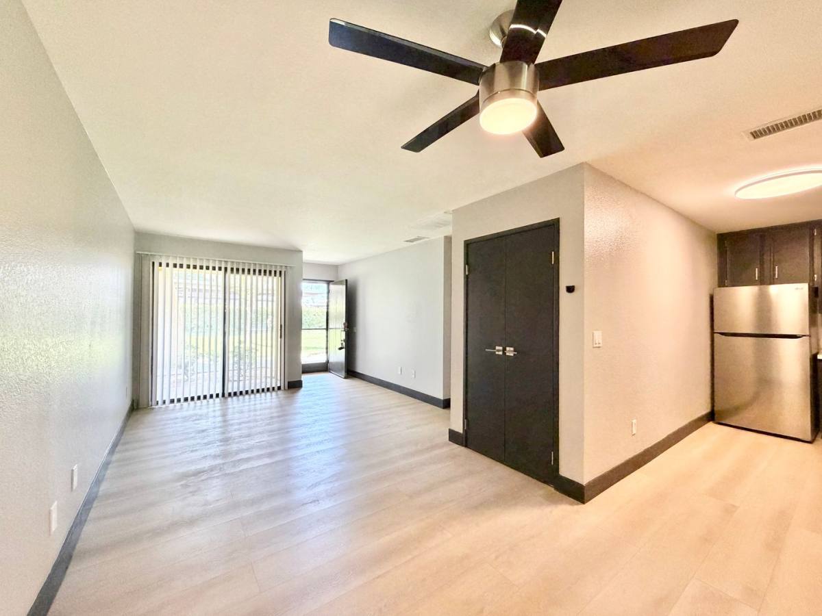 Apartment for rent at 2822 N Auburn Court, Palm Springs, CA 92262