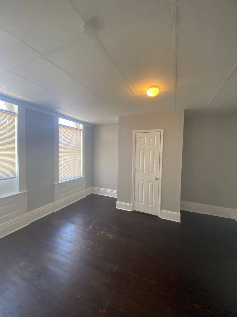 Apartment for rent at 3428 Dunnica, Saint Louis, MO 63118