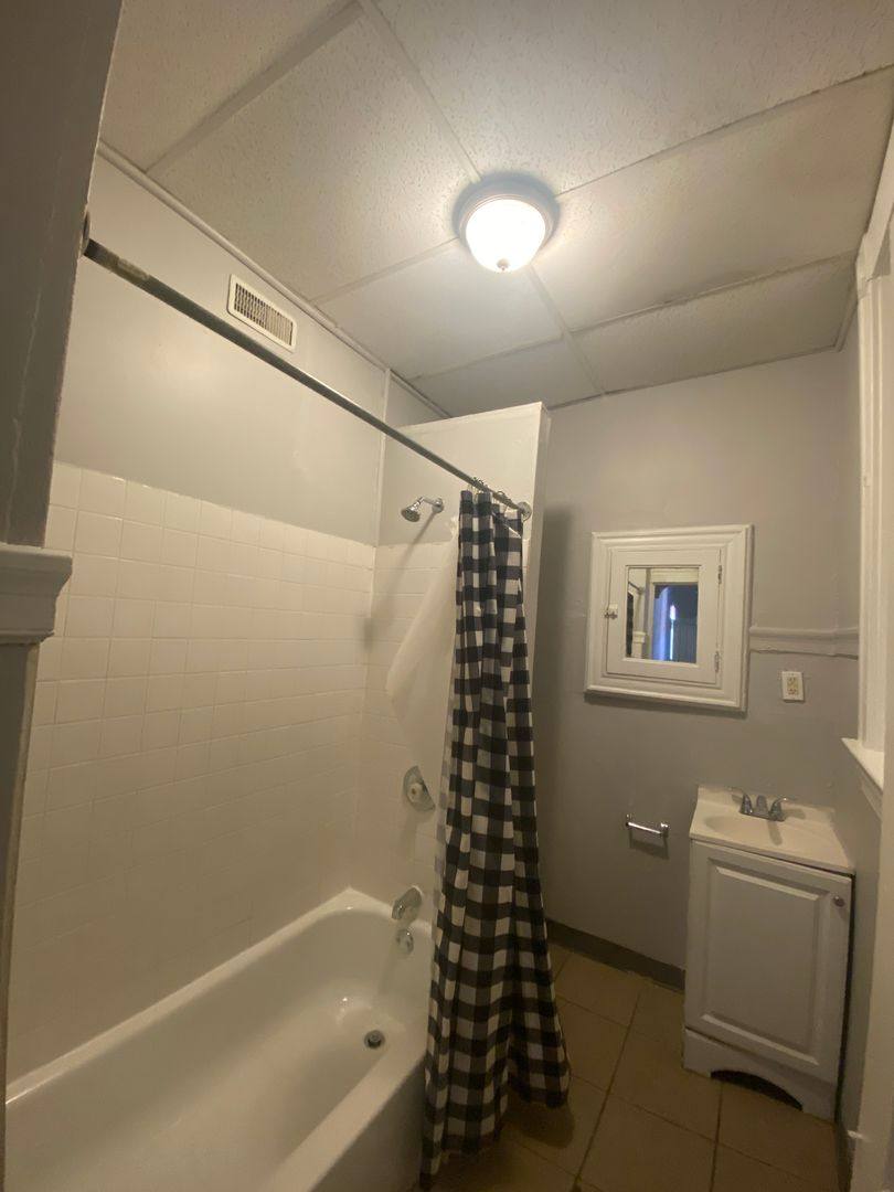 Apartment for rent at 3428 Dunnica, Saint Louis, MO 63118