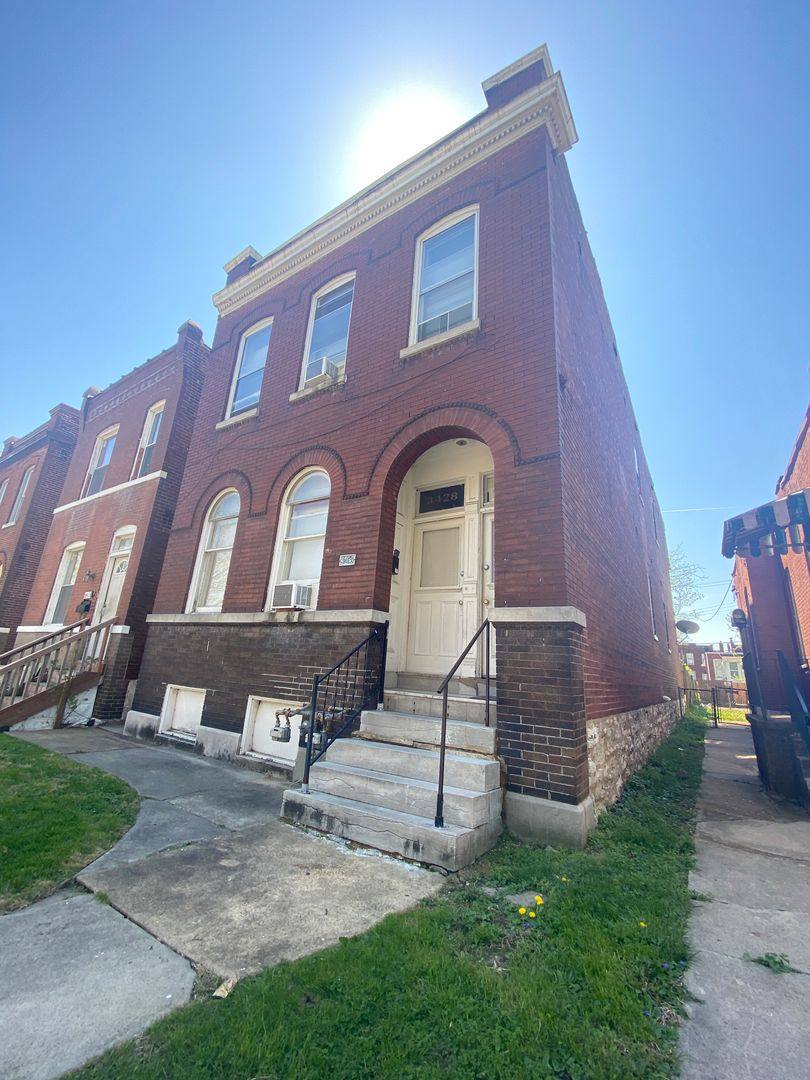 Apartment for rent at 3428 Dunnica, Saint Louis, MO 63118