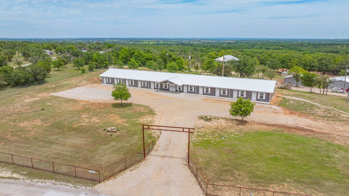 House for rent at 5415 County Rd, Stephenville, TX 76401