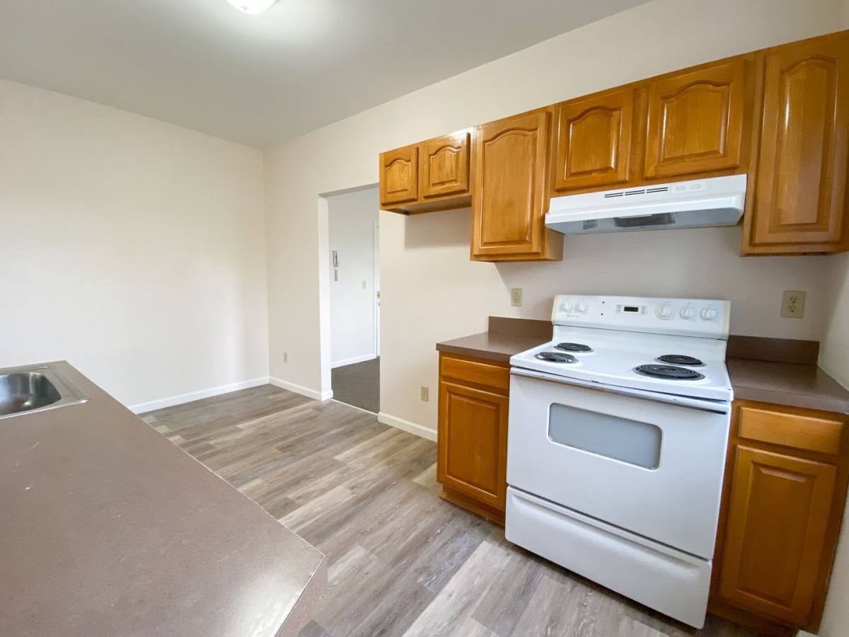 Apartment for rent at 162-164 Ward St, Hartford, CT 06106