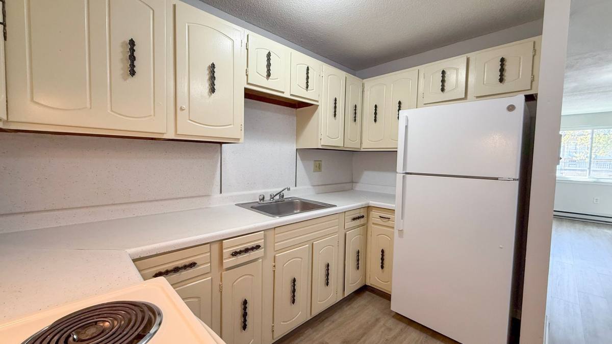 Apartment for rent at 34 Wilson St, Hartford, CT 06106
