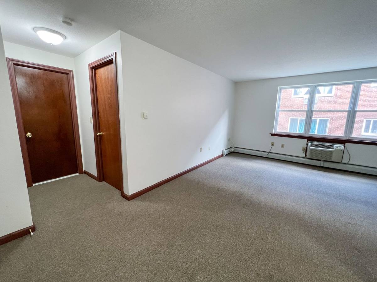 Apartment for rent at 50 Allen Place, Hartford, CT 06106