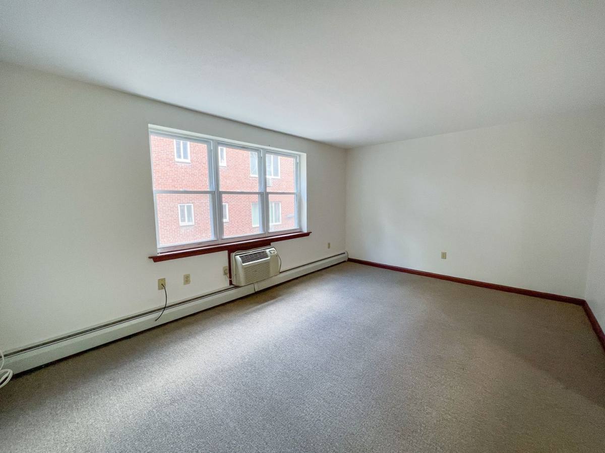 Apartment for rent at 50 Allen Place, Hartford, CT 06106