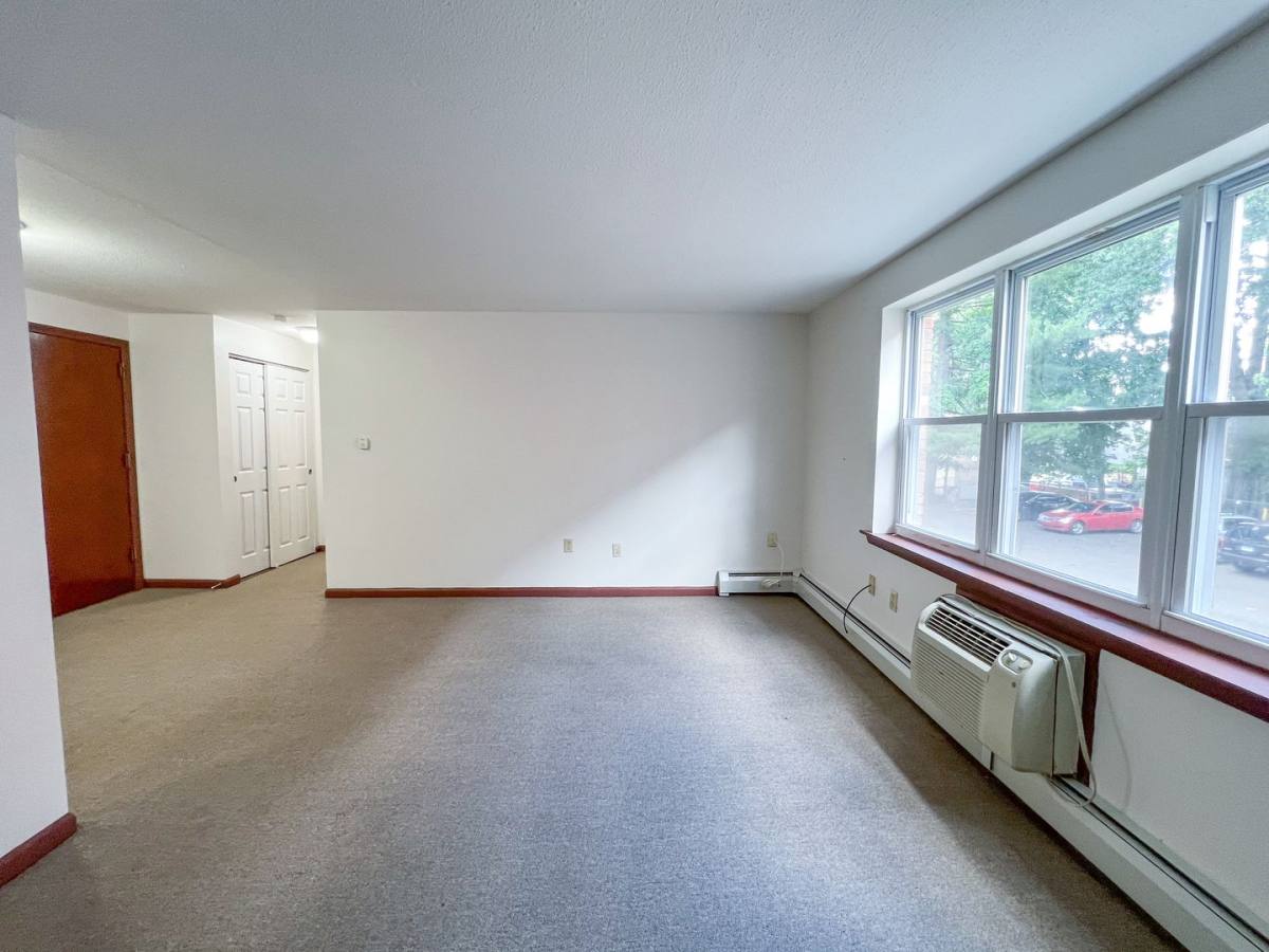 Apartment for rent at 50 Allen Place, Hartford, CT 06106