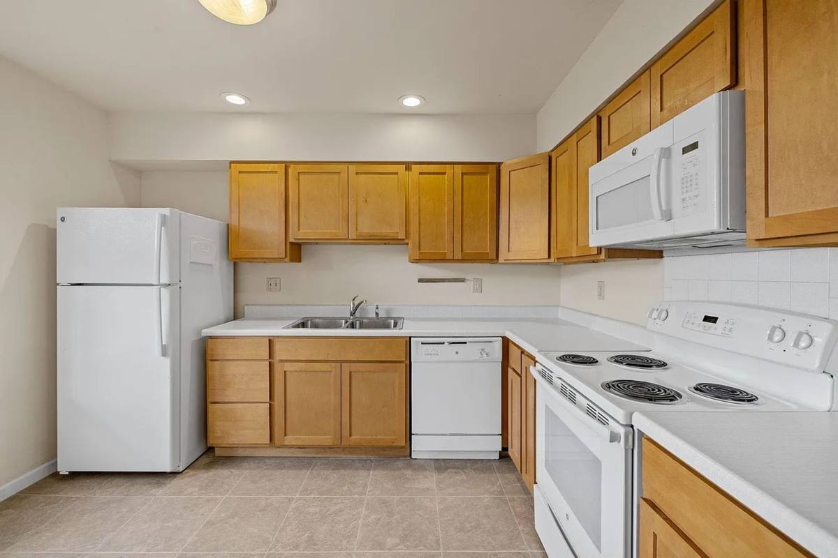 Apartment for rent at 3901 Folsom Ave, Saint Louis, MO 63110