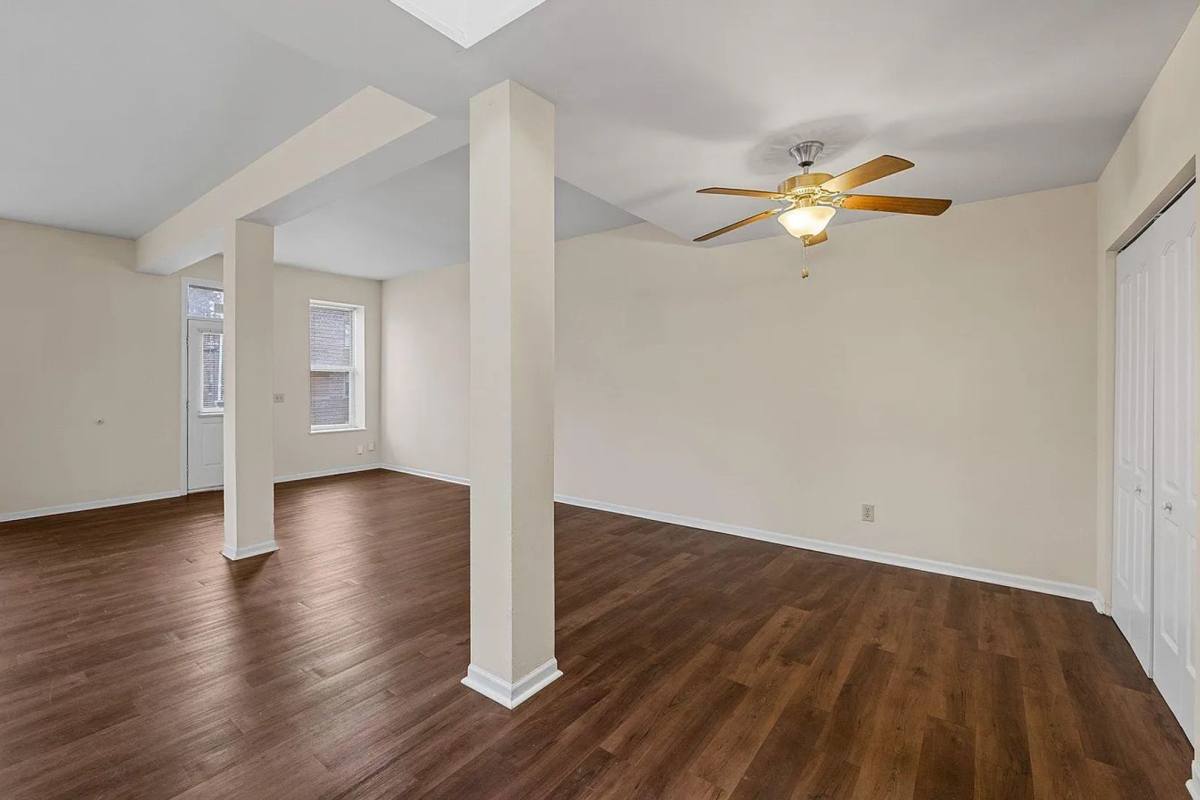 Apartment for rent at 3901 Folsom Ave, Saint Louis, MO 63110