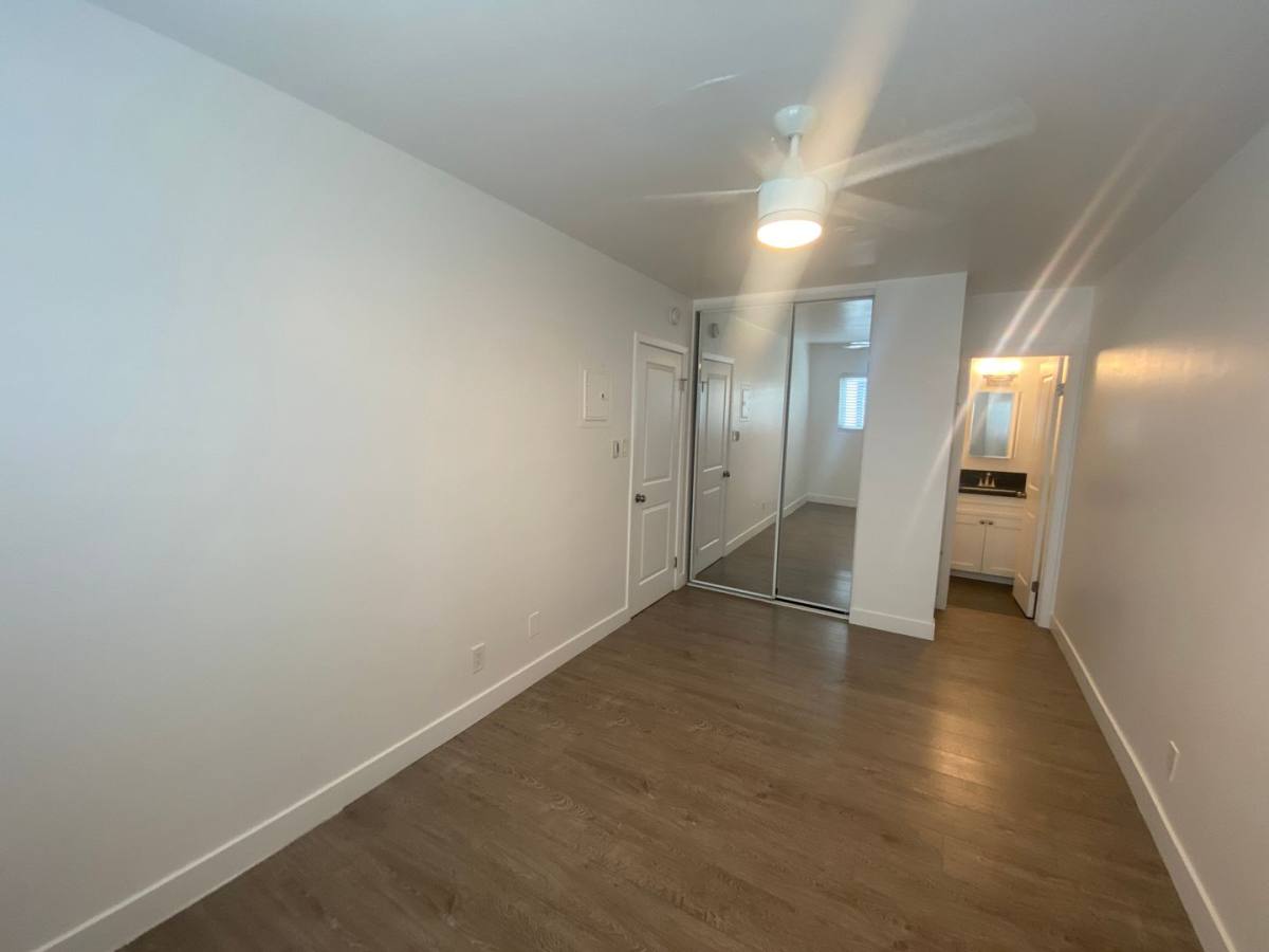 Apartment for rent at 910-930 Freeman Ave, Long Beach, CA 90804