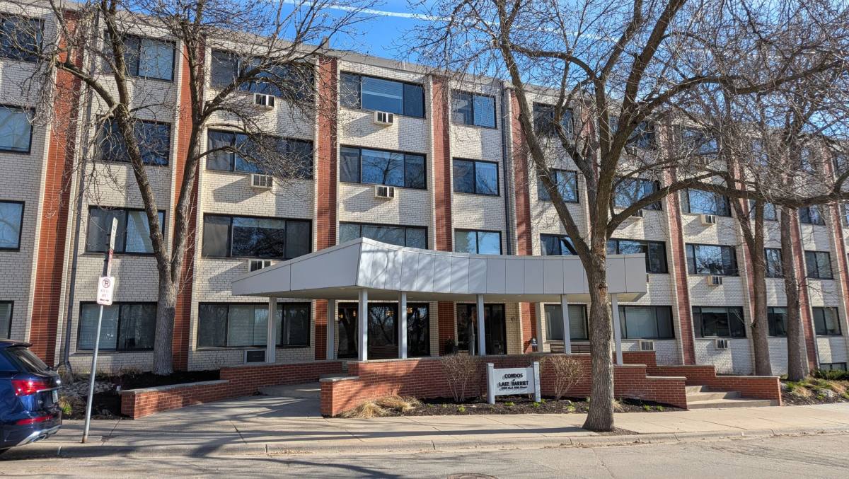 Condo for rent at 2700 W 44th St, Minneapolis, MN 55410