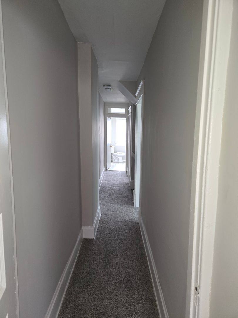 Apartment for rent at 646-648 Carpenter St, Columbus, OH 43205