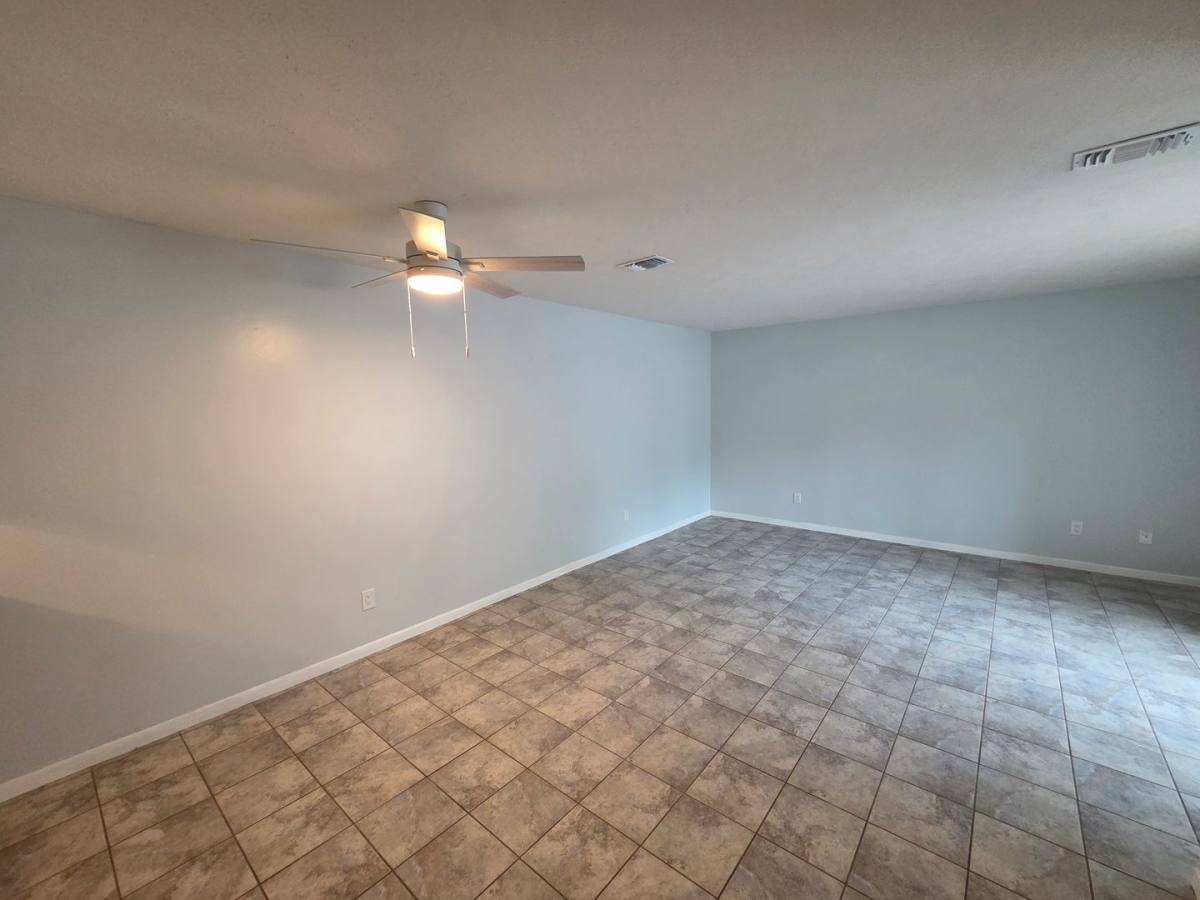 Townhouse for rent at 7125 N Lagoon Dr #P, Panama City, FL 32408