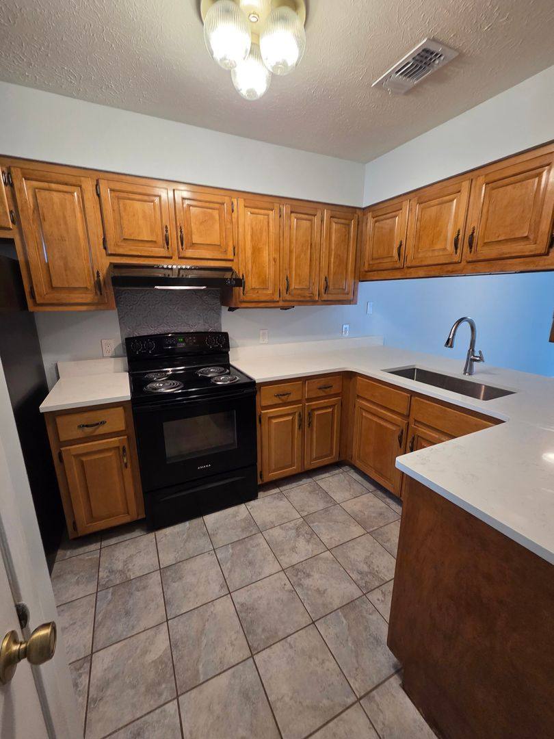Townhouse for rent at 7125 N Lagoon Dr #P, Panama City, FL 32408