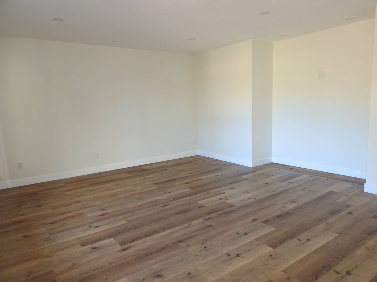 Condo for rent at 4255 Asher St, San Diego, CA 92110