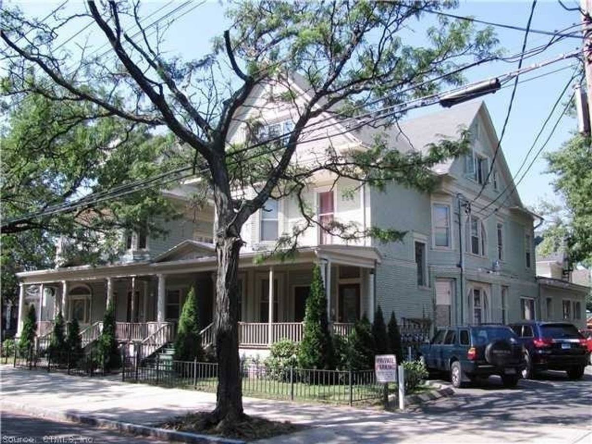 Apartment for rent at 260 Dwight St, New Haven, CT 06511