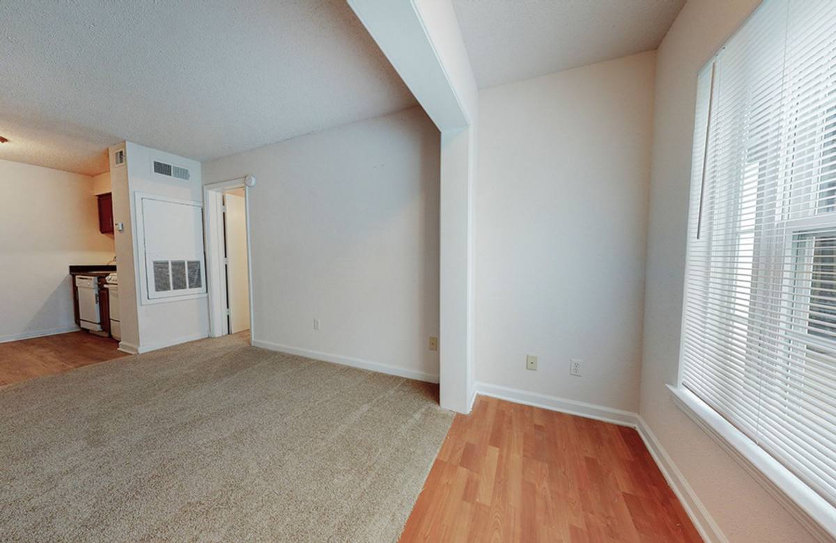 Apartment for rent at 2416 Pasadena Ave, Metairie, LA 70001