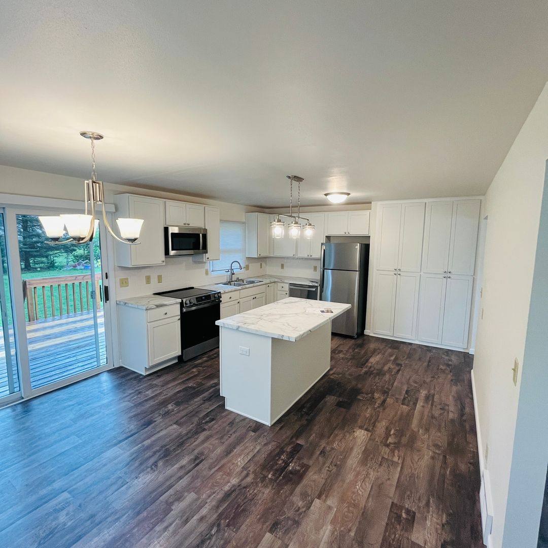 Apartment for rent at 2000-2004 Wyoming Ave, Sun Prairie, WI 53590