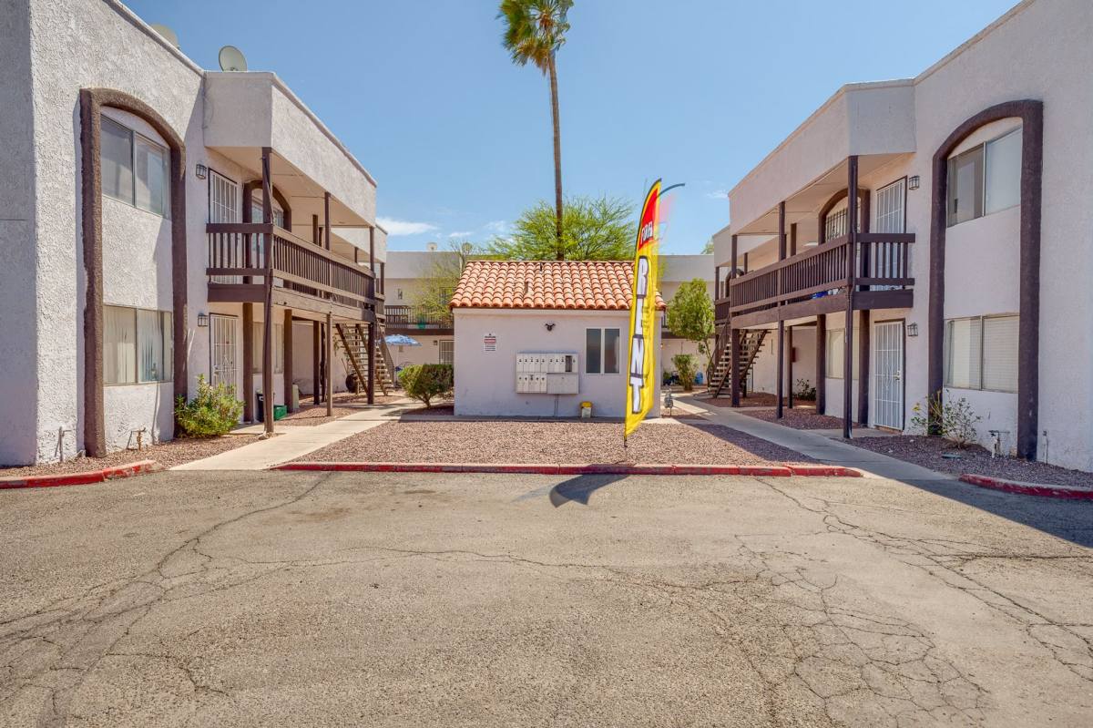 Apartment for rent at 114 E Mohave Rd, Tucson, AZ 85705