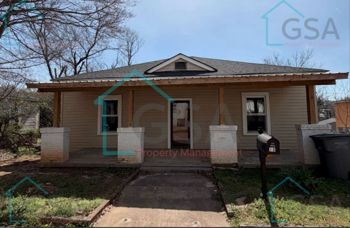 House for rent at 10 10th St, Greenville, SC 29611