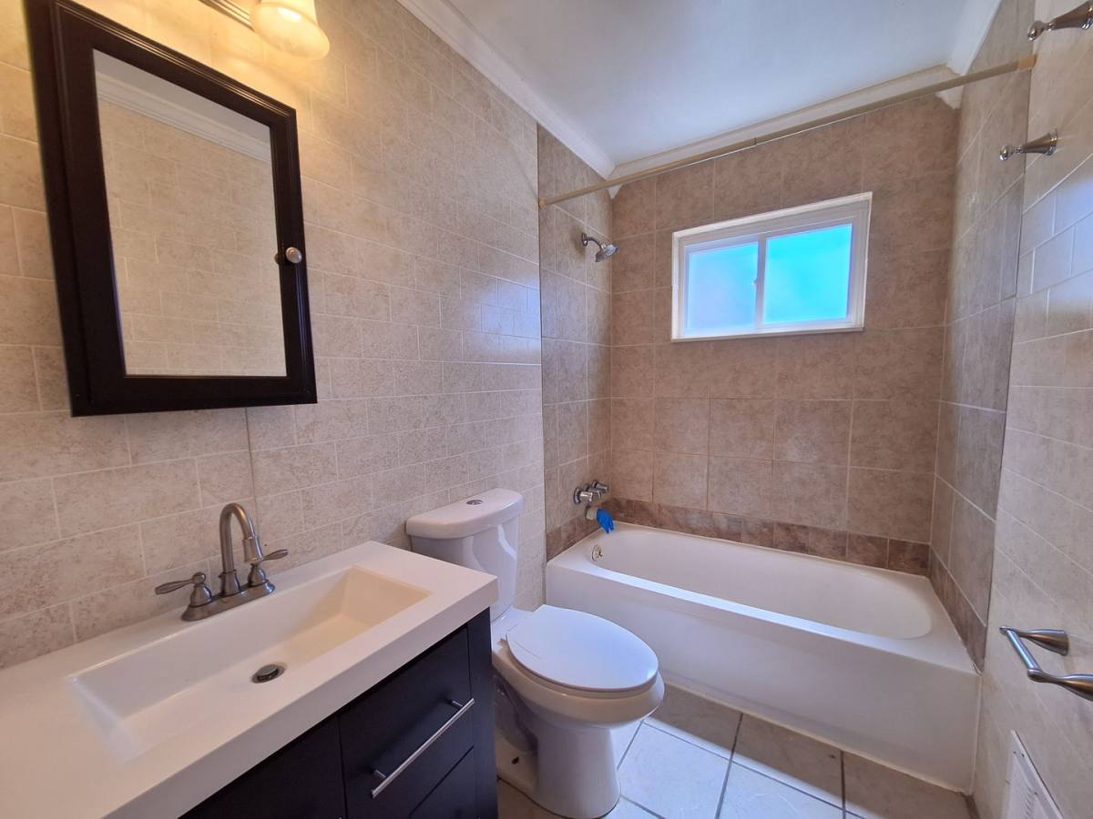 House for rent at 27067 Lawnwood St, Roseville, MI 48066