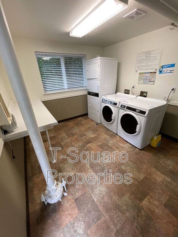 Apartment for rent at 7041 S 116th Place #206, Seattle, WA 98178