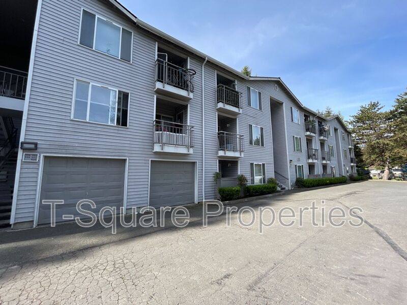 Apartment for rent at 7041 S 116th Place #206, Seattle, WA 98178