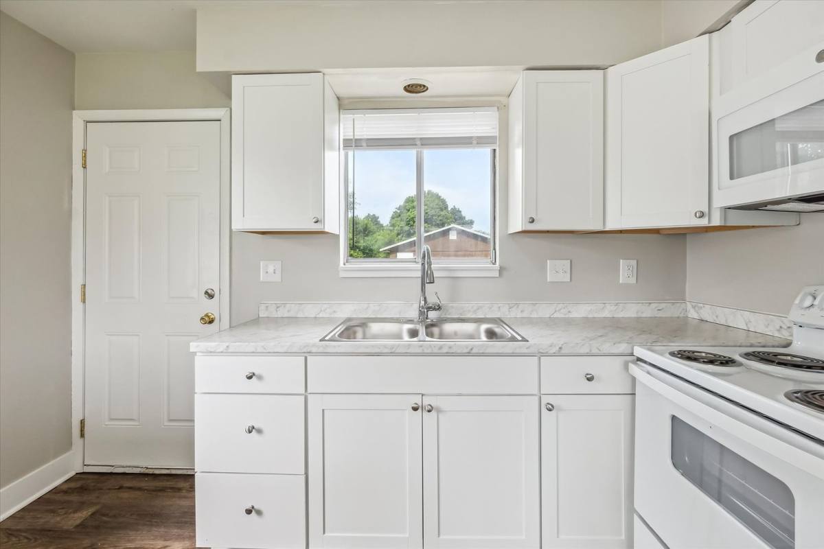 Apartment for rent at 210 Morrill, Lawton, MI 49065