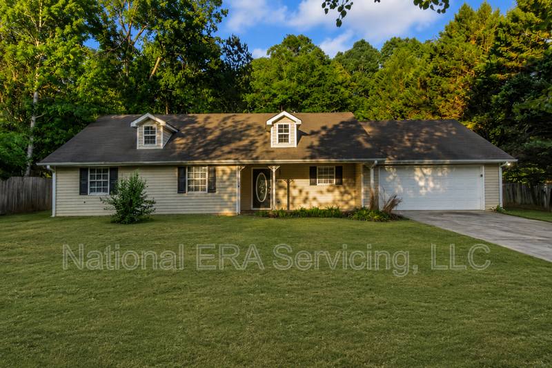 House for rent at 585 Mountainview Dr, Covington, GA 30016