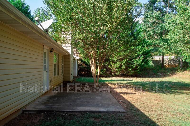 House for rent at 585 Mountainview Dr, Covington, GA 30016