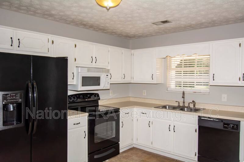 House for rent at 585 Mountainview Dr, Covington, GA 30016