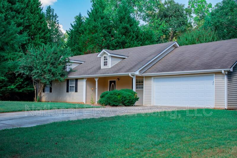 House for rent at 585 Mountainview Dr, Covington, GA 30016