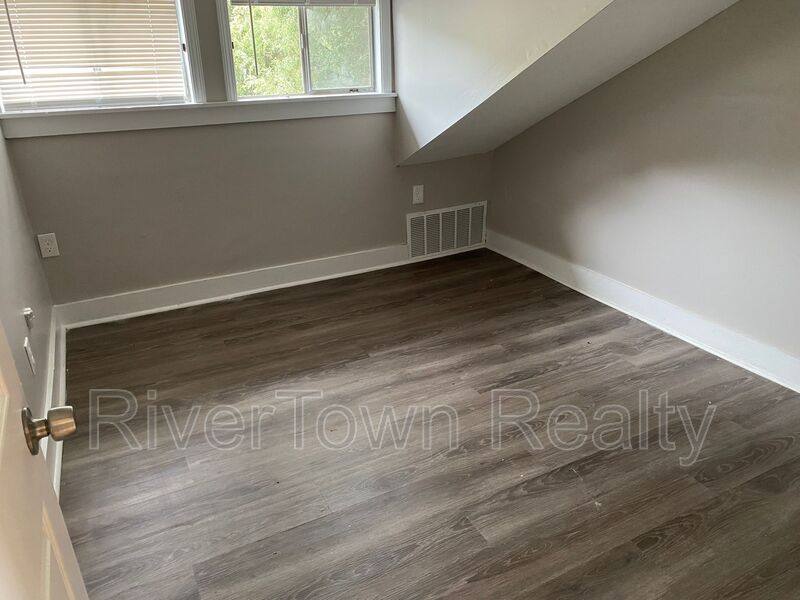 Apartment for rent at 3526 Spottswood Ave #3, Memphis, TN 38111