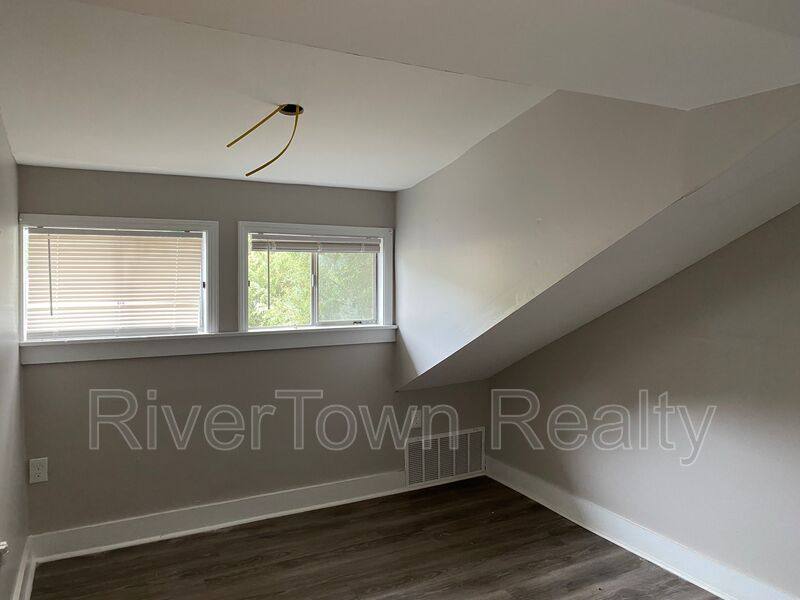 Apartment for rent at 3526 Spottswood Ave #3, Memphis, TN 38111