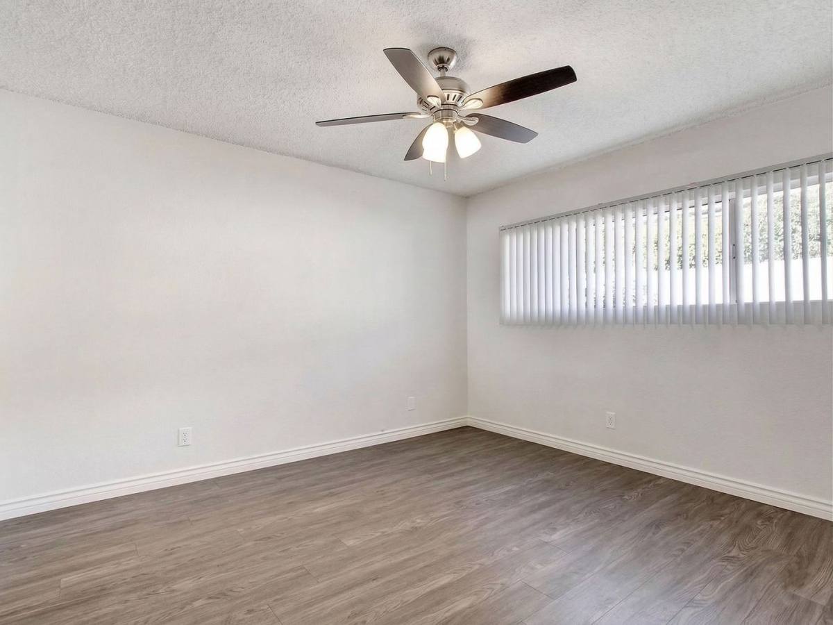 Apartment for rent at 1037 10th St, Santa Monica, CA 90403