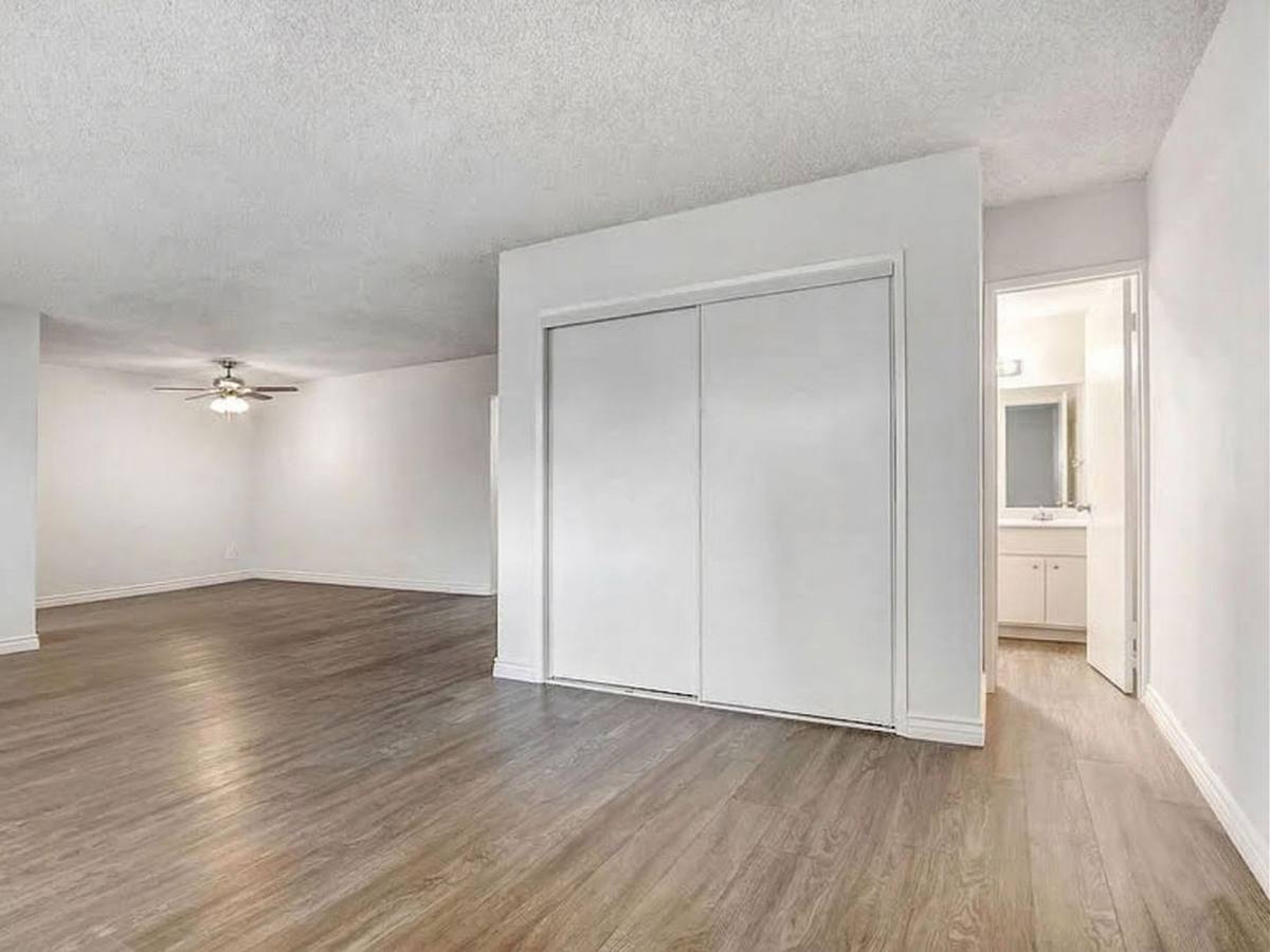 Apartment for rent at 1037 10th St, Santa Monica, CA 90403