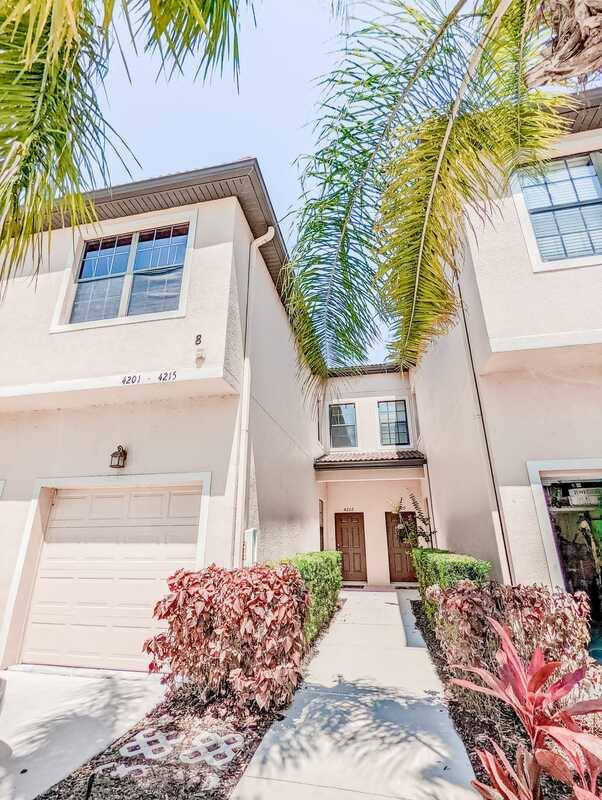Townhouse for rent at 4207 Via Piedra Circle #8-102, Sarasota, FL 34233