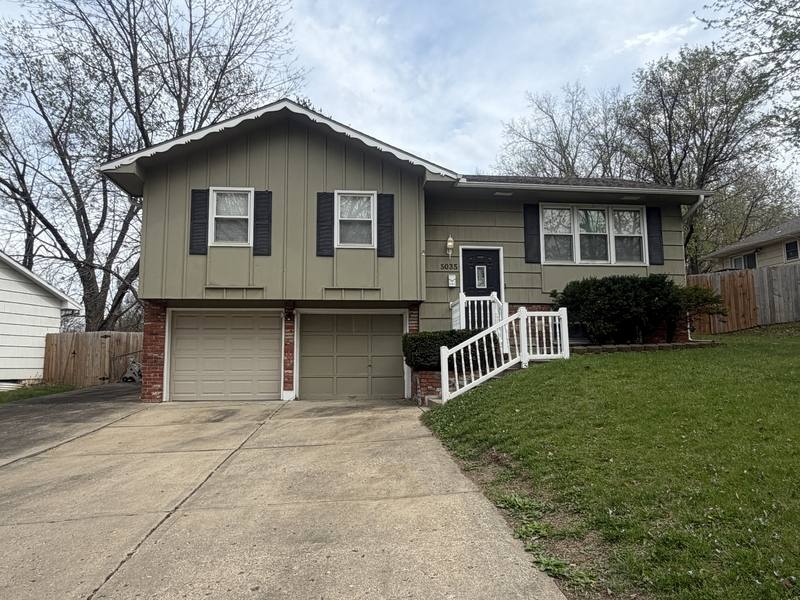 House for rent at 5035 Overton Ave, Kansas City, MO 64133