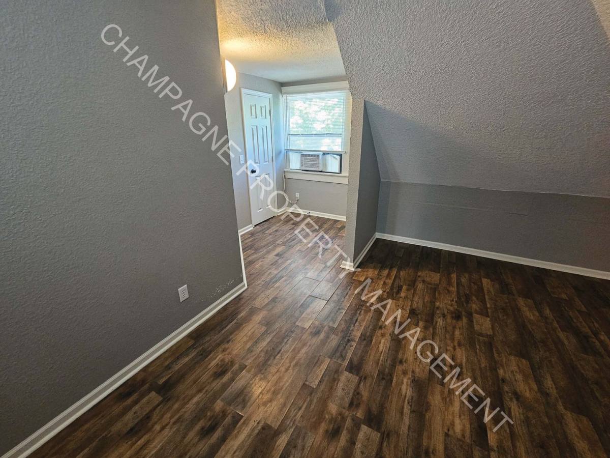 Apartment for rent at 2637 E 29th St, Kansas City, MO 64128
