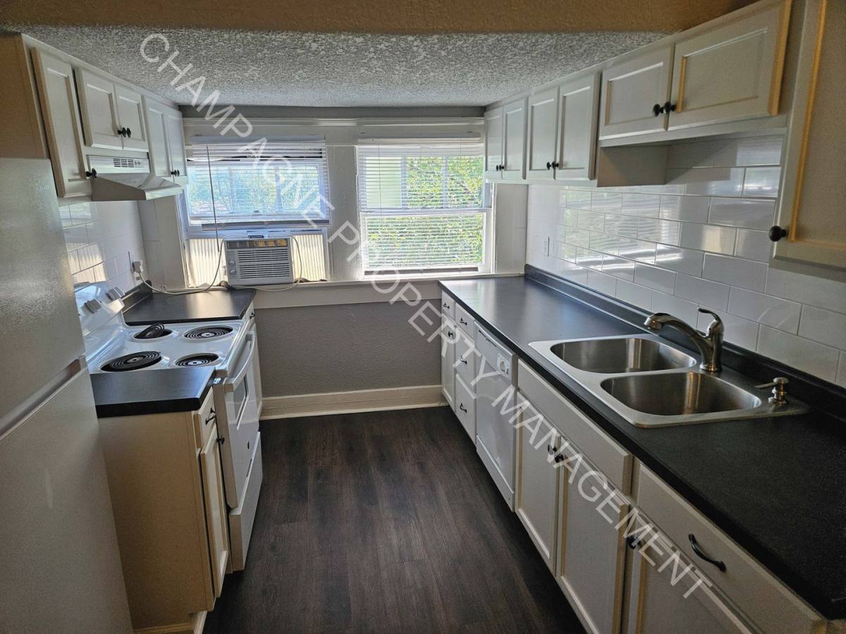 Apartment for rent at 2637 E 29th St, Kansas City, MO 64128